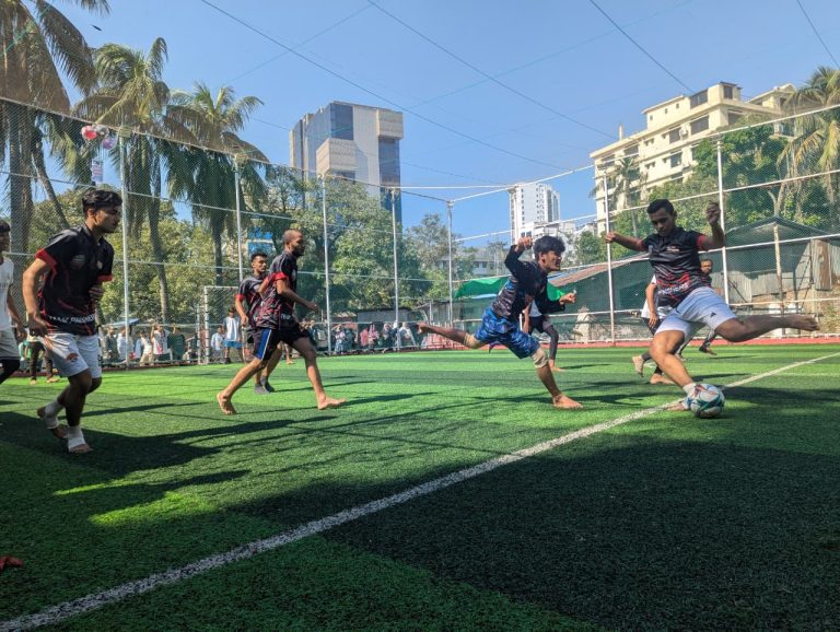 ড্যাফোডিল ইনস্টিটিউট অব আইটি, চট্টগ্রামে শুরু হয়েছে বার্ষিক ক্রীড়া উৎসব ২০২৫। Sports Week Day 1-এ অনুষ্ঠিত হয়েছে ট্রফি উন্মোচন ও উত্তেজনাপূর্ণ ফুটবল ম্যাচ। পড়ুন বিস্তারিত।